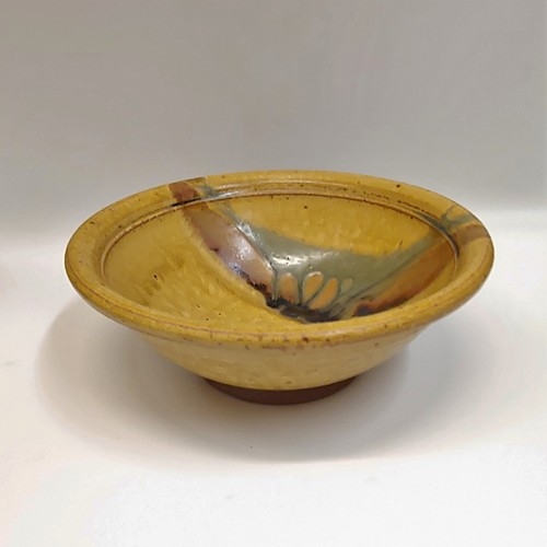 Click to view detail for #221116 Bowl 9x3.5  $18